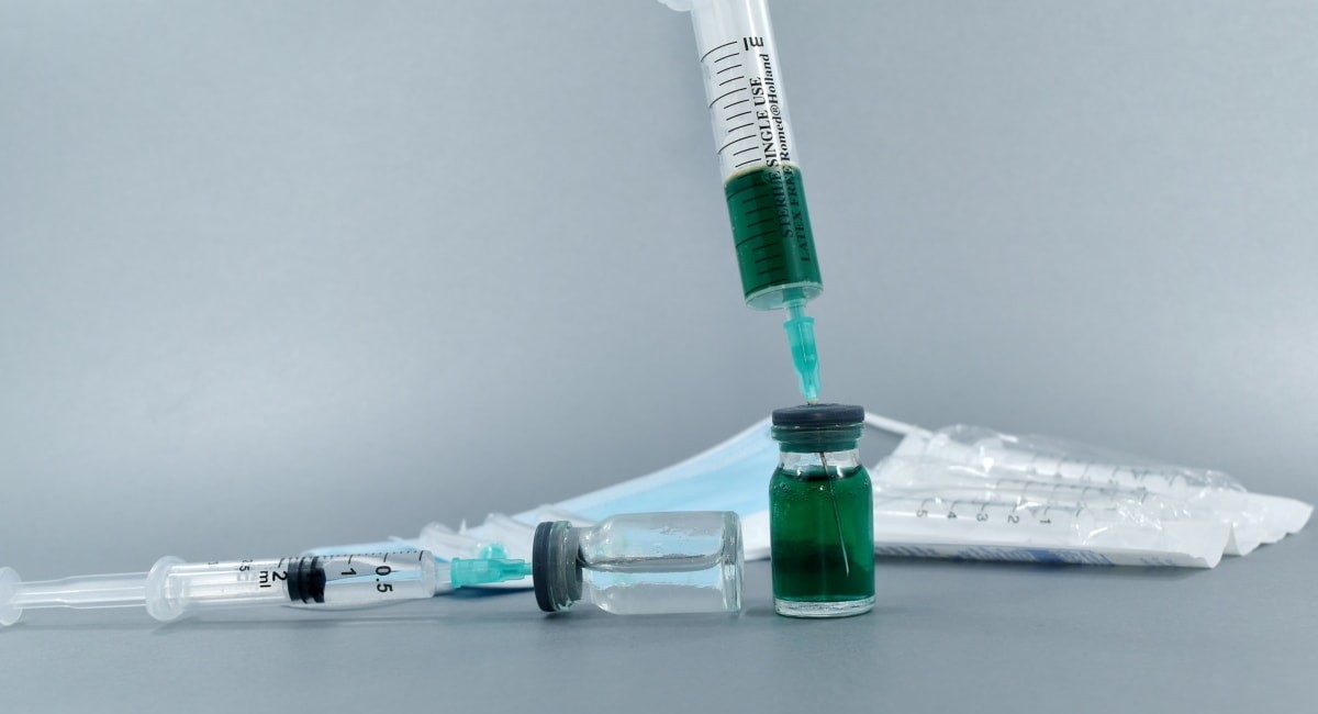 Articolo importante sulla vaccinazione antinfluenzale nei malati reumatologici – prof. Guido Valesini